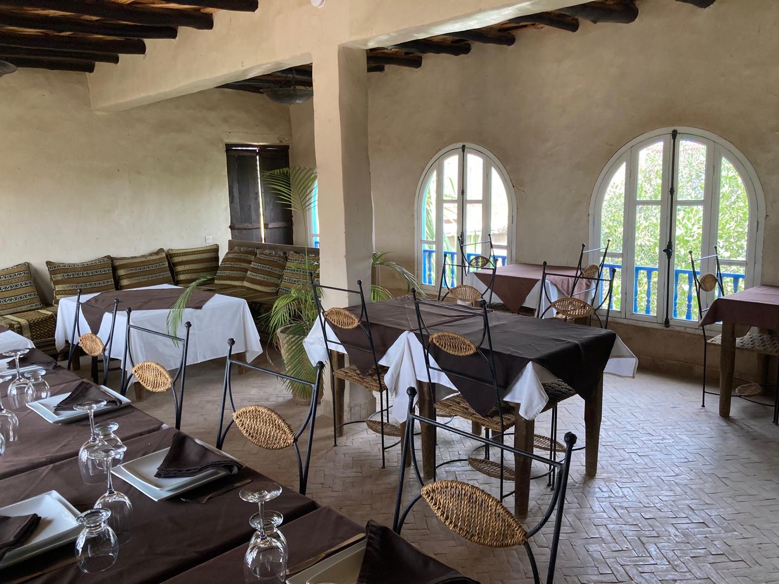 maison d'hôtes nichée dans un village traditionnel